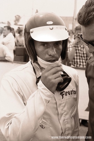 JIm en conversation avant le départ à Warwick Framarm
© There a rearing Season JIm en conversation avant le départ à Warwick Framarm
© There a rearing Season